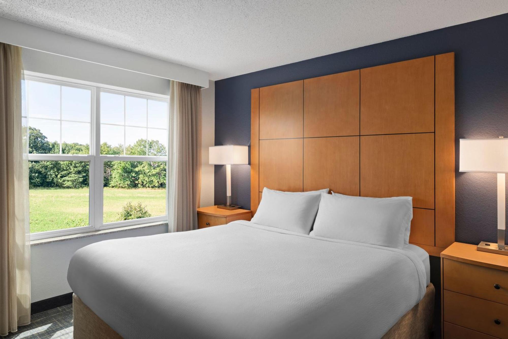 Residence Inn Mt. Laurel At Bishop'S Gate Маунт-Лорел Экстерьер фото